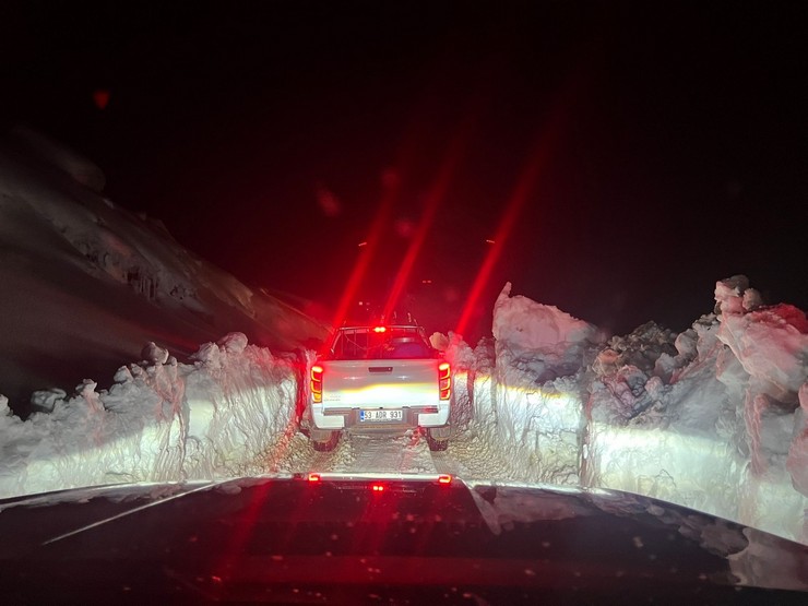 Rize'de Ayder Yaylası'na Alternatif Güzergahtan Ulaşım Çalışmaları Sürüyor